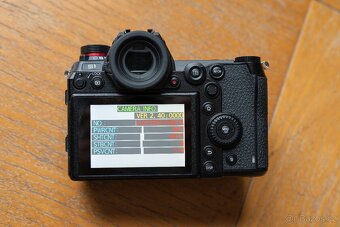 Prodám Panasonic Lumix DC-S1 - NEJLEPŠÍ CENA - 8