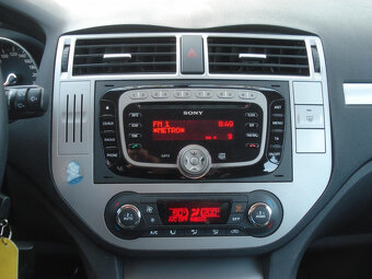 Ford B-MAX 1.6 TDCi 70 KW 1. Majitel - 8