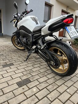 Yamaha FZ8N - 8