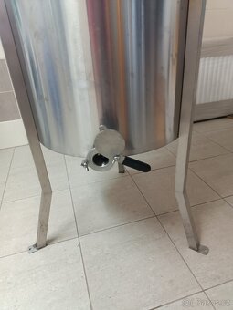 Prodam Medomed Kovář - 4 rámkový - 8