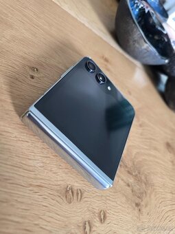 Samsung Galaxy Z Flip5 512GB výměna+ Nabíječka a k. s displ. - 8