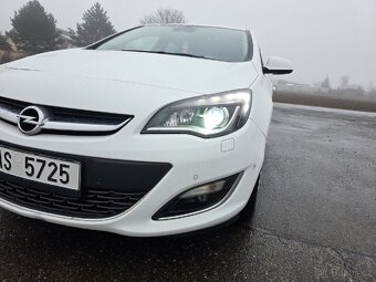 Opel Astra Sports Tourer 2013 - 8