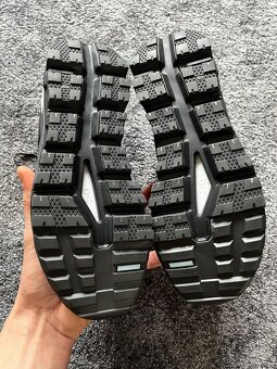 On Running, model Cloudtrax, velikost 38,5 - 8