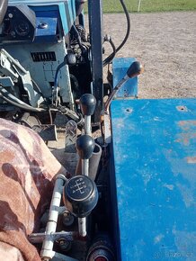 Traktor domácí výroby s čelním nakladačem - 8