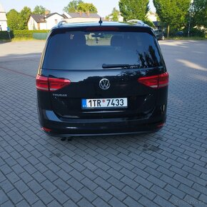 VW Touran 2.0TDI 110kW.NOVÁ STK - 8