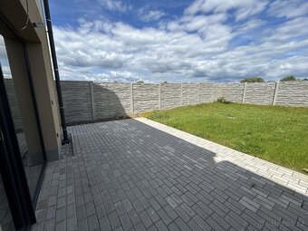 Prodej krajového rodinného domu 107 m², pozemek 252 m², Šrou - 8