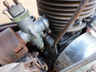 Jawa 250 Special / příplatkové nožní řazení/ plechovka Shell - 8