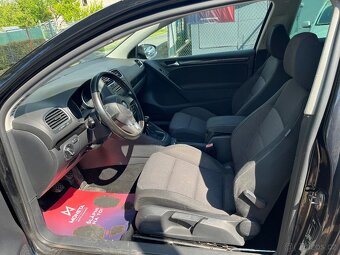 VW Golf 1.6 MPi Senzory, ALU, Výhřev Sedadel - 8