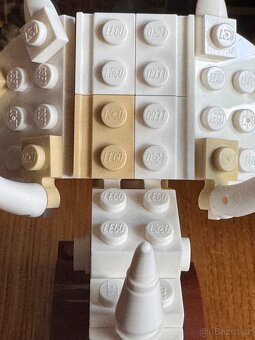 LEGO Jurassic World 75930 Řádění Indoraptora v Lockwoodově - 8