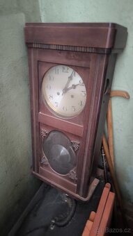 Starožitný nábytek - 8