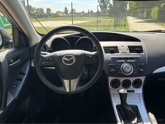 MAZDA 3 1.6 77 kW ROK 2010 - BENZÍN - 8