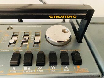 Radiomagnetofon Grundig Party Center 2200, rok 1987 - 8