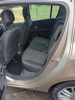 prodám Renault Clio III - 8