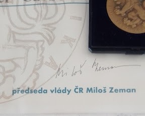 DEKRET A VÝROČNÍ MEDAILE 55. VÝROČÍ KONCE II. SVĚTOVÉ VÁLKY - 8