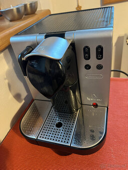 Kávovar Nespresso DeLonghi Lattissima EN680.M - TOP - 8