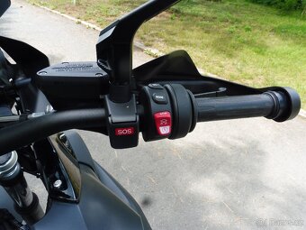 Prodám pěknou Bmw R 1250 GS Tripleblack poslední model full. - 8