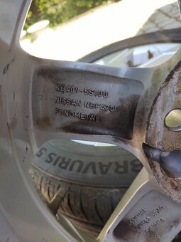 Prodám orig alu 16 Dacia Duster 5x114,3 ET 40 letní pneu - 8