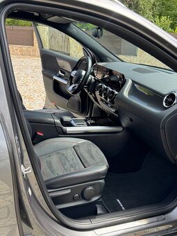 Mercedes-Benz GLA 200 AMG 4MATIC A/T - 8