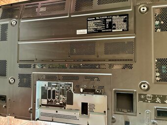 Panasonic Viera TH-42PX70EA – funkční plazmová televize 42” - 8