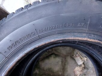 Pneu zimní 2.ks. Na dodávku 195 16/C.Skoro nejeté.Zátěžové. - 8
