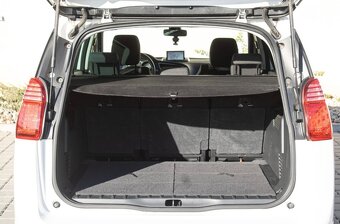 Peugeot 5008 2.0 HDi 110 kW - 8