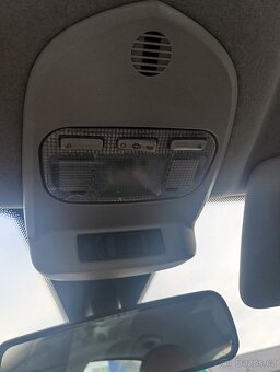 Peugeot 308 - 8