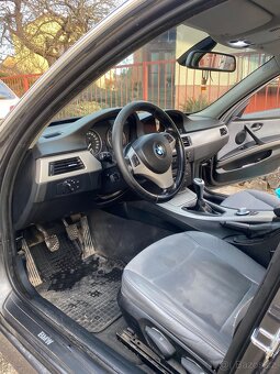 BMW e90 330xd 170kw M57 2006 manuál - 8