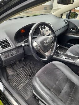 Toyota avensis 2.0d4 - 8