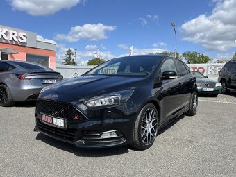 Ford Focus ST 2,0 184KW,Kůže,KeyFree,Recaro,Xenon,Winterpake - 8