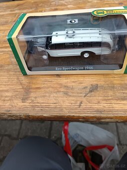 Model autobusu Reo speedwagon 1946 - 8