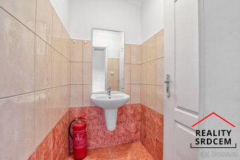 Pronájem obchodního prostoru / kanceláře v areálu obchodního - 8