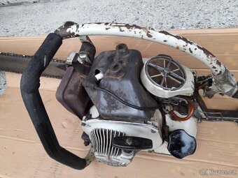 Historická motorová pila Stihl Contra - 8