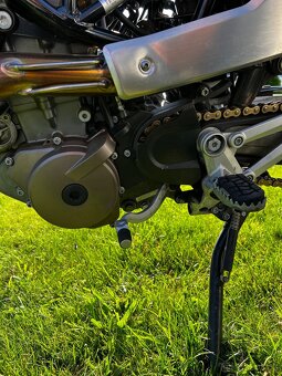 Husqvarna 701 supermoto - 8