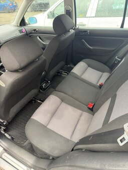 VW Golf IV,  Automat 1,6 74Kw - 8