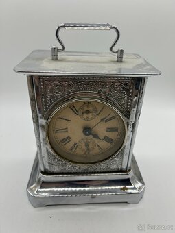 Sběratel nabízí staré budíky - 8