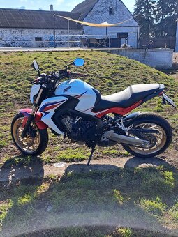 Honda cb 650 f - 8