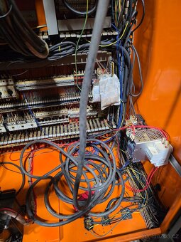 Prodám centrum CNC Pinnacle 810 VMC 2005 - 8