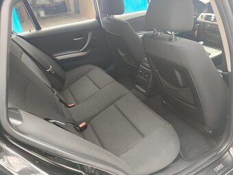 BMW 320i - 8