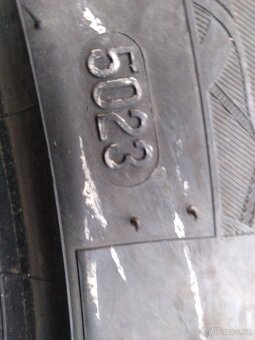 Prodám 2 letní gumy Continental 235/55 R18 DOT 5023 - 8