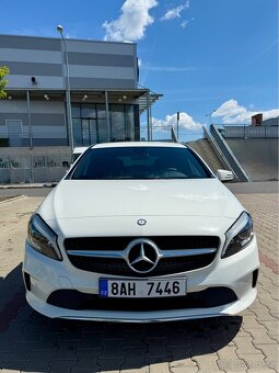 Mercedes A180 | Apple CarPlay | LED | po servisu - 8
