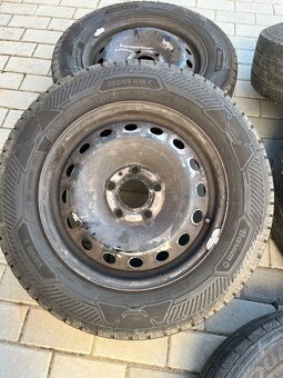 Prodám gumy a disky 205/65 R16C - 8
