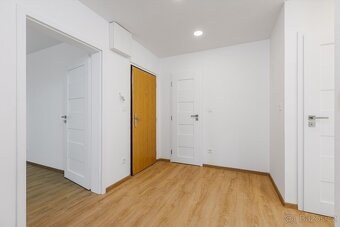 Pronájem bytu 3+kk 64 m² Odlehlá, Praha - Vysočany - 8
