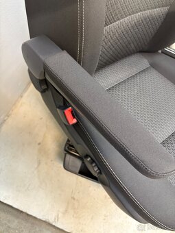Sedadla Otočné Vw California T6 přední Výborný stav - 8