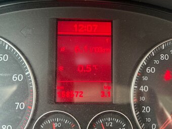 Volkswagen Touran 1,4tsi - 8