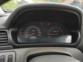 Mitsubishi space wagon 4x4, 2,4GDi, 6-miestne 2kusy - 8