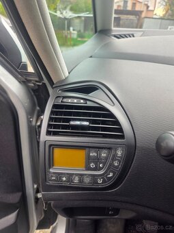 Citroen C4 Grand Picasso 7 míst - 8