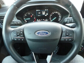 Ford Focus 1.5 TDCi 88kw Titanium navigace 1.majitel 96 000k - 8