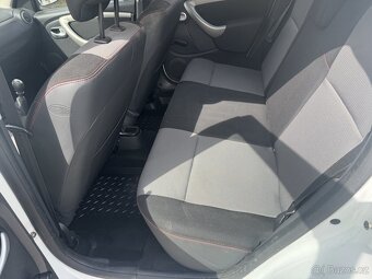 Dacia Duster 1.6 - 8