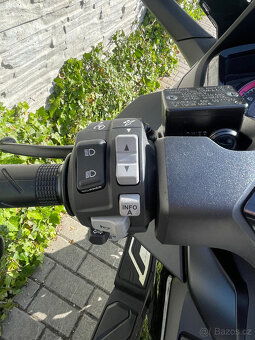 Honda Forza 125 r.v. 2024 najeto pouze 1600Km - 8