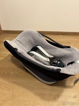 Autosedačka Maxi-Cosi Coral 360 Essential Graphite - 8
